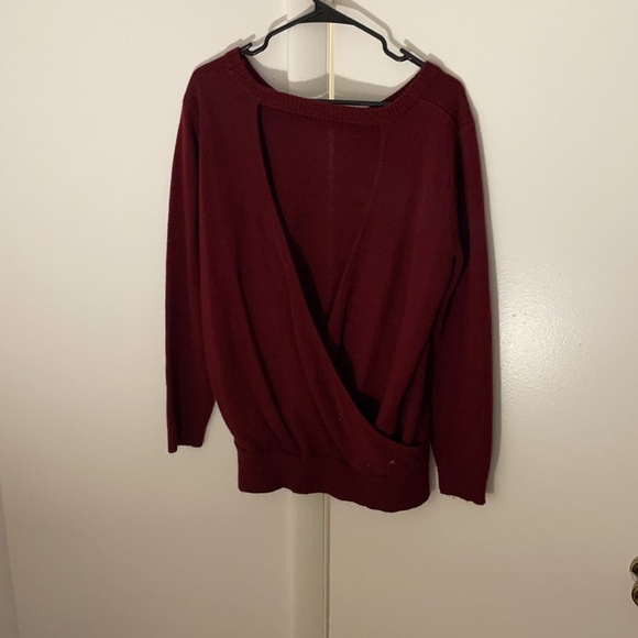 Maroon open back sweater - Picture 2 of 3